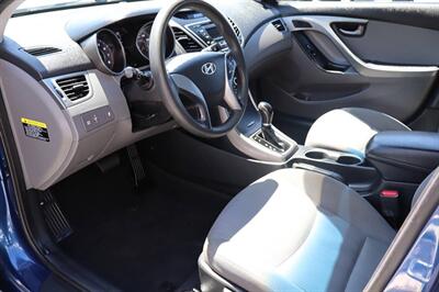 2016 Hyundai Elantra SE 4dr Sedan 6A (US)   - Photo 10 - Hickory, NC 28601