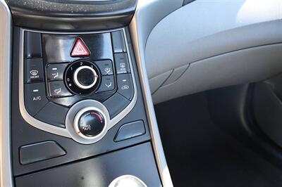 2016 Hyundai Elantra SE 4dr Sedan 6A (US)   - Photo 23 - Hickory, NC 28601