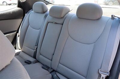 2016 Hyundai Elantra SE 4dr Sedan 6A (US)   - Photo 13 - Hickory, NC 28601
