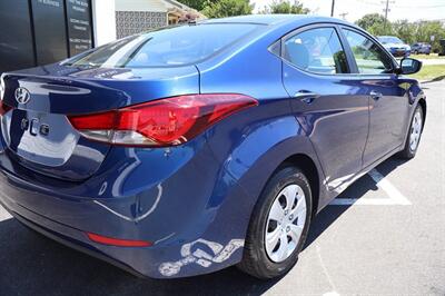 2016 Hyundai Elantra SE 4dr Sedan 6A (US)   - Photo 8 - Hickory, NC 28601