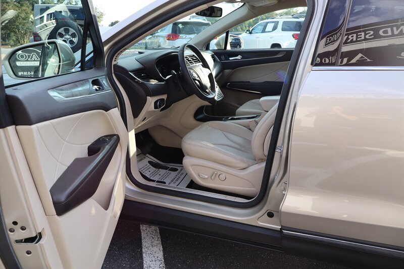 2017 Lincoln MKC Reserve - Photo 13 - Hickory, NC 28601