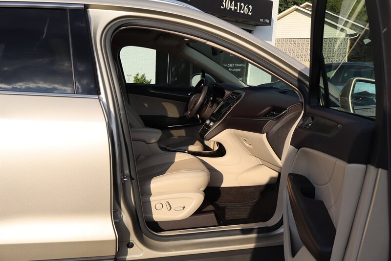 2017 Lincoln MKC Reserve - Photo 17 - Hickory, NC 28601
