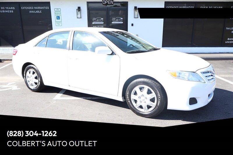 2010 Toyota Camry Base 4dr Sedan 6A  