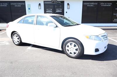 2010 Toyota Camry Base 4dr Sedan 6A   - Photo 2 - Hickory, NC 28601