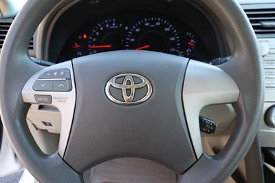 2010 Toyota Camry Base 4dr Sedan 6A   - Photo 23 - Hickory, NC 28601