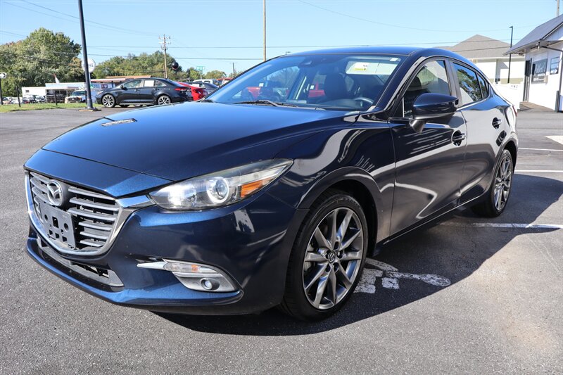 2018 Mazda Mazda3 Touring - Photo 3 - Hickory, NC 28601