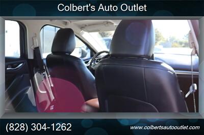 2018 Mazda Mazda3 Touring - Photo 31 - Hickory, NC 28601