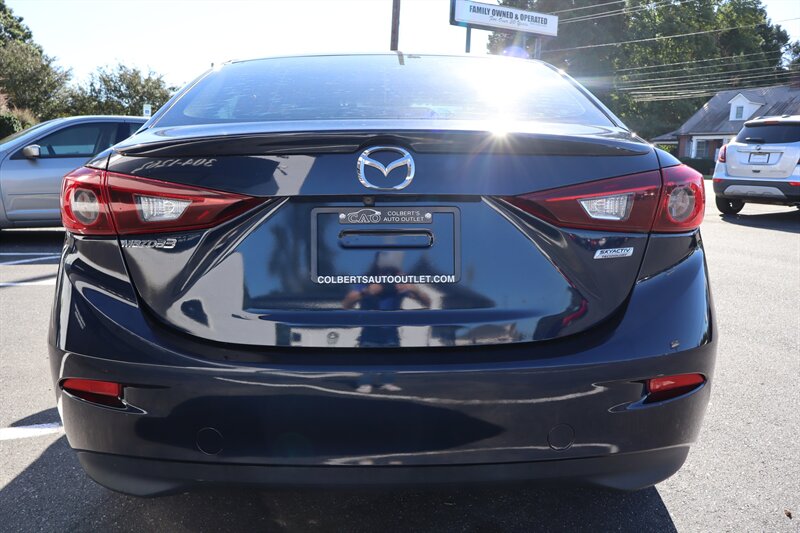 2018 Mazda Mazda3 Touring - Photo 11 - Hickory, NC 28601