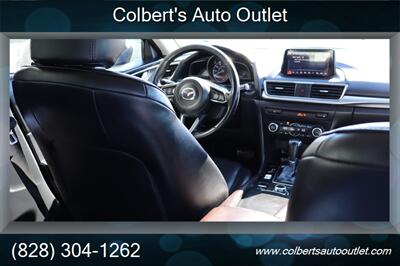 2018 Mazda Mazda3 Touring - Photo 33 - Hickory, NC 28601