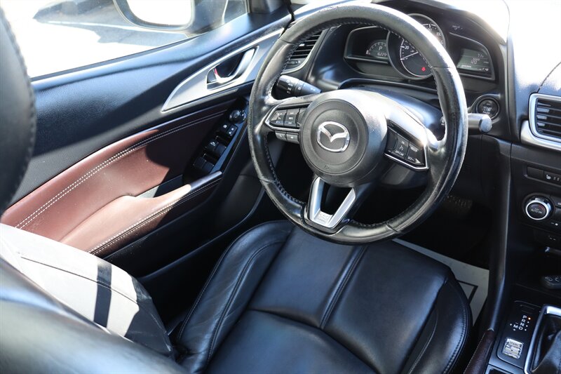 2018 Mazda Mazda3 Touring - Photo 34 - Hickory, NC 28601