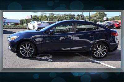 2018 Mazda Mazda3 Touring - Photo 8 - Hickory, NC 28601