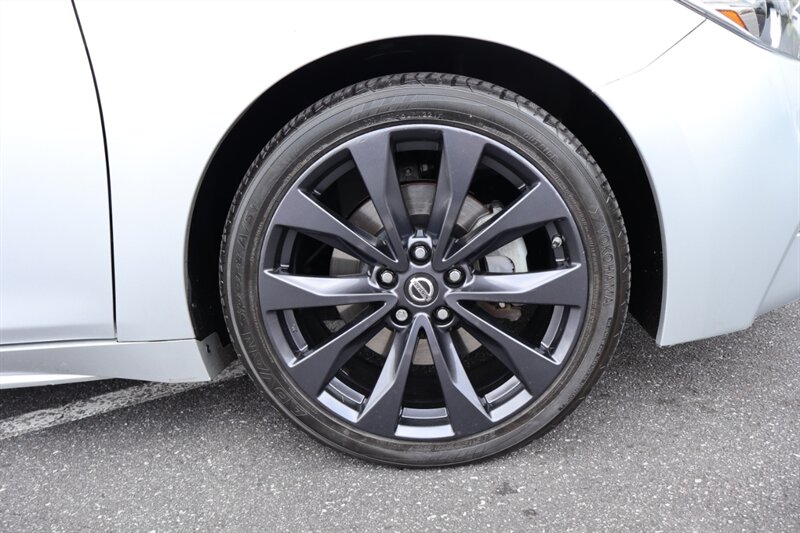 2016 Nissan Maxima 3.5 SR - Photo 4 - Hickory, NC 28601
