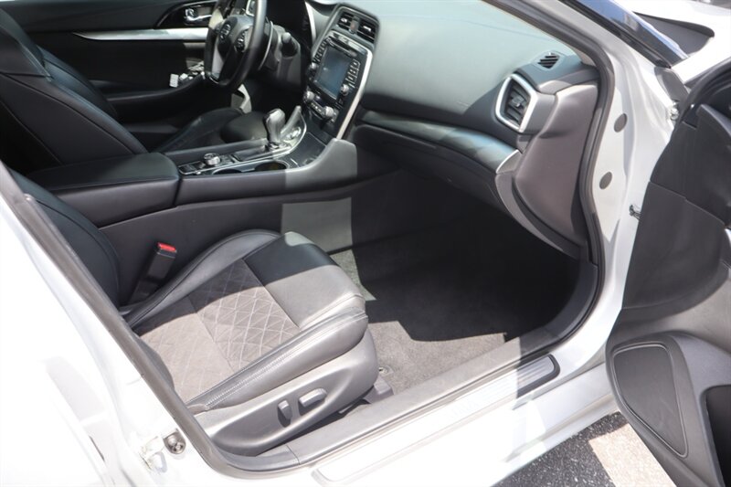 2016 Nissan Maxima 3.5 SR - Photo 12 - Hickory, NC 28601