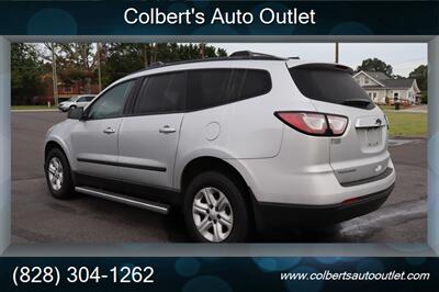 2017 Chevrolet Traverse LS - Photo 3 - Hickory, NC 28601
