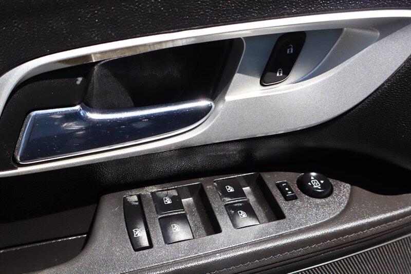 2013 Chevrolet Equinox LS - Photo 18 - Hickory, NC 28601