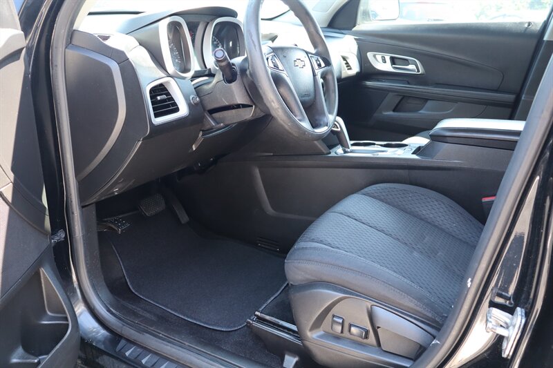 2013 Chevrolet Equinox LS - Photo 11 - Hickory, NC 28601