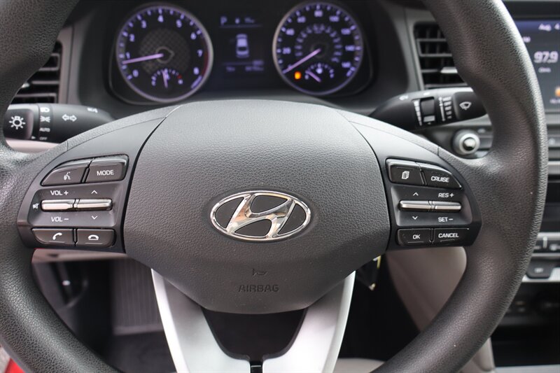 2020 Hyundai ELANTRA SEL - Photo 9 - Hickory, NC 28601
