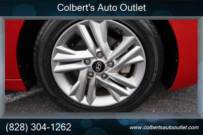 2020 Hyundai ELANTRA SEL - Photo 3 - Hickory, NC 28601
