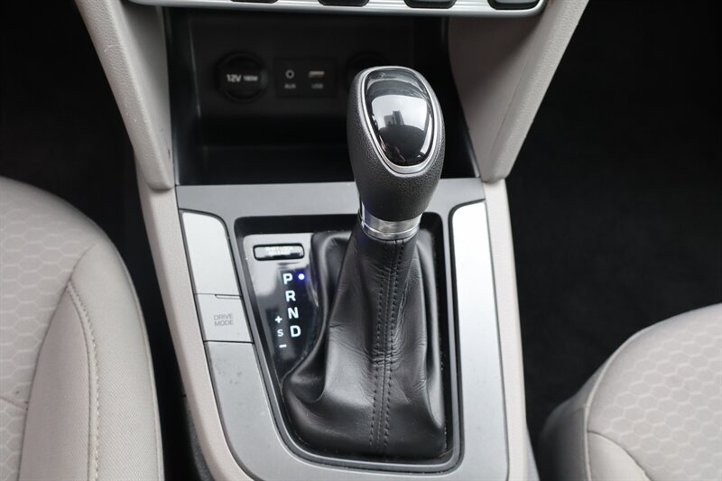 2020 Hyundai ELANTRA SEL - Photo 12 - Hickory, NC 28601