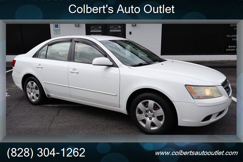 Powder White Pearl 2009 Hyundai Sonata Sedan Front-Wheel Drive Automatic