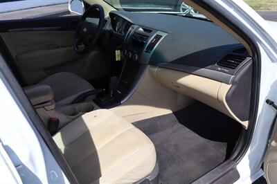 2009 Hyundai Sonata GLS 4dr Sedan 5A   - Photo 17 - Hickory, NC 28601