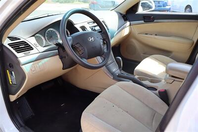 2009 Hyundai Sonata GLS 4dr Sedan 5A   - Photo 12 - Hickory, NC 28601