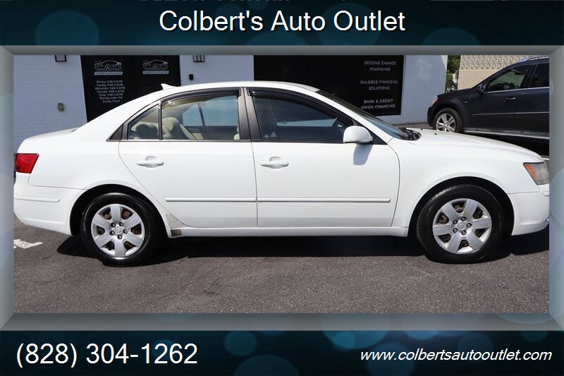 2009 Hyundai Sonata GLS 4dr Sedan 5A - Photo 10 - Hickory, NC 28601