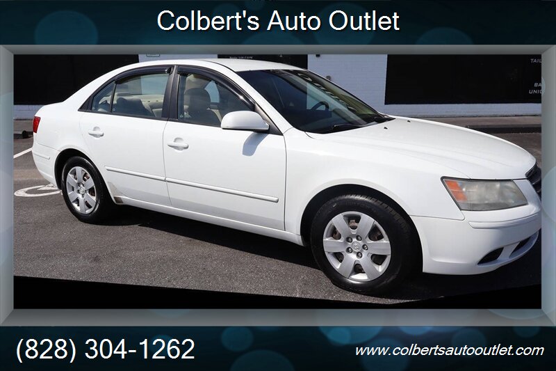 Powder White Pearl 2009 Hyundai Sonata Sedan Front-Wheel Drive Automatic