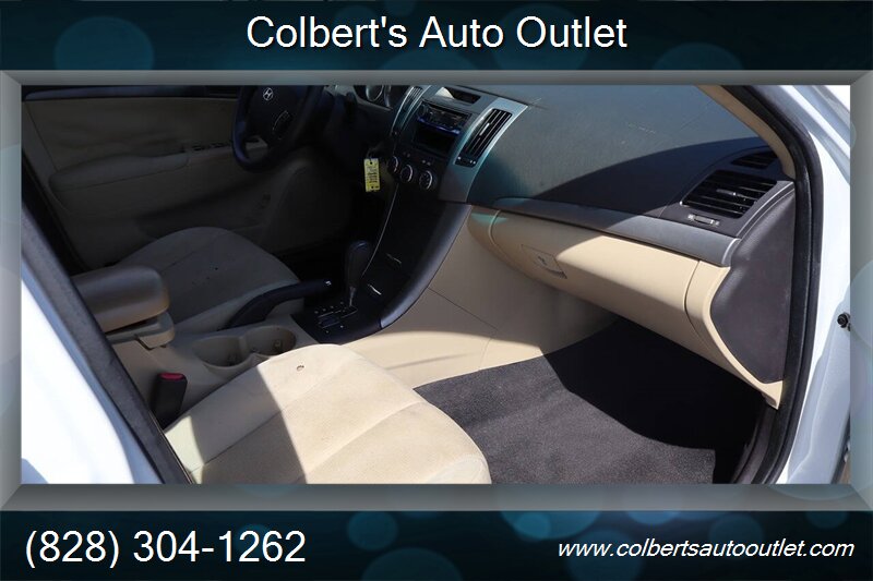 2009 Hyundai Sonata GLS 4dr Sedan 5A - Photo 17 - Hickory, NC 28601
