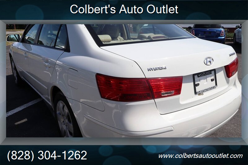 2009 Hyundai Sonata GLS 4dr Sedan 5A - Photo 6 - Hickory, NC 28601
