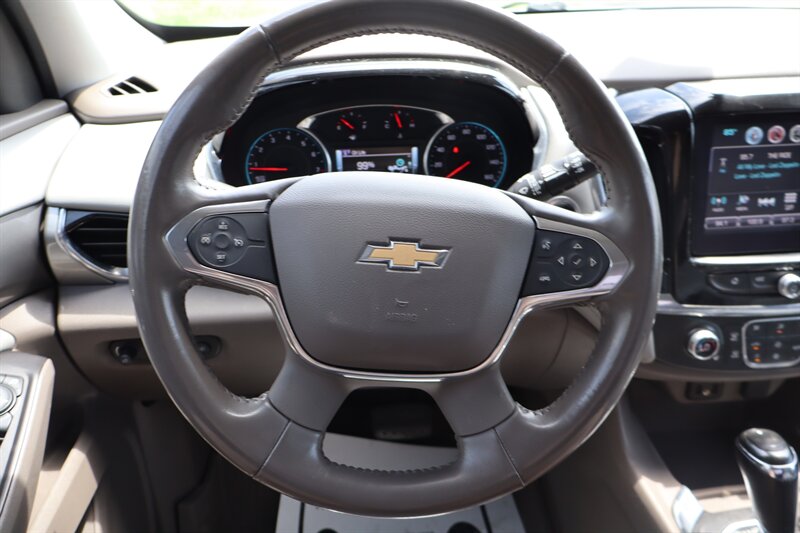 2019 Chevrolet Traverse LT Leather - Photo 16 - Hickory, NC 28601