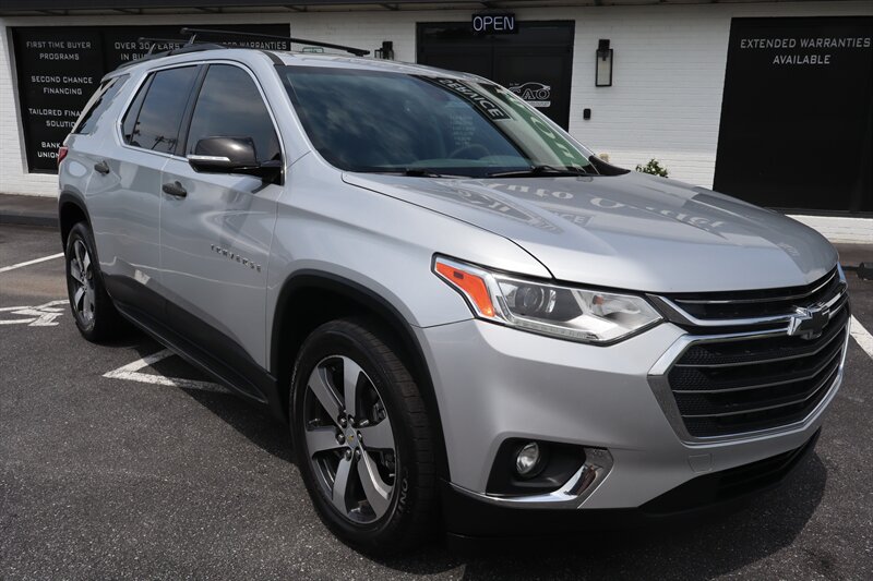 2019 Chevrolet Traverse LT Leather - Photo 2 - Hickory, NC 28601
