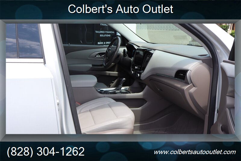 2019 Chevrolet Traverse LT Leather - Photo 22 - Hickory, NC 28601