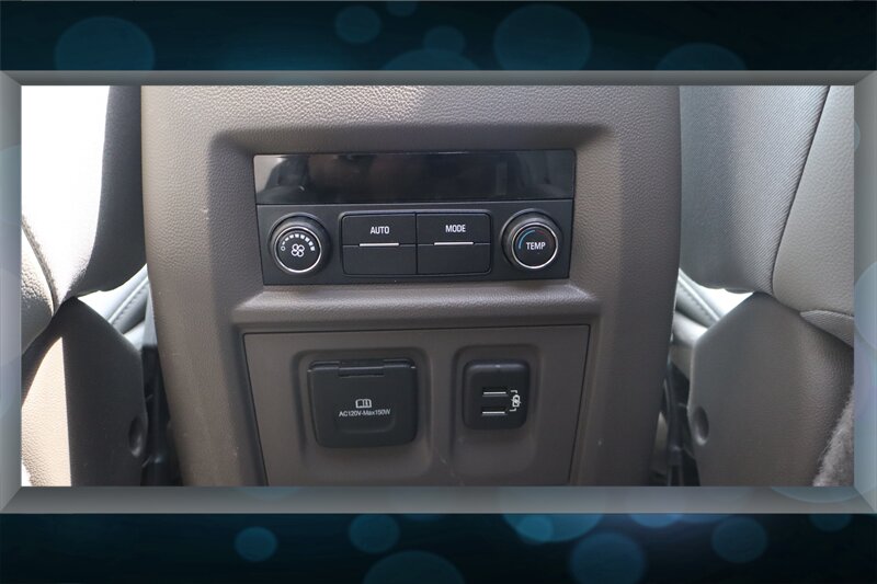 2019 Chevrolet Traverse LT Leather - Photo 33 - Hickory, NC 28601