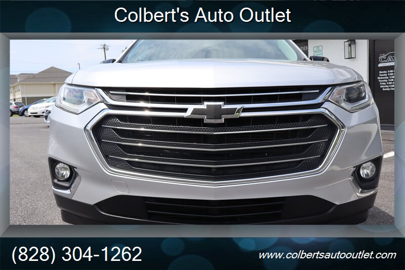 2019 Chevrolet Traverse LT Leather - Photo 10 - Hickory, NC 28601