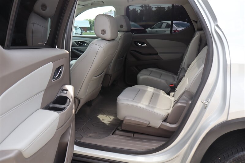 2019 Chevrolet Traverse LT Leather - Photo 27 - Hickory, NC 28601