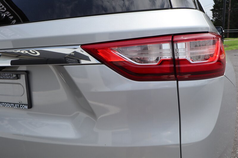 2019 Chevrolet Traverse LT Leather - Photo 7 - Hickory, NC 28601