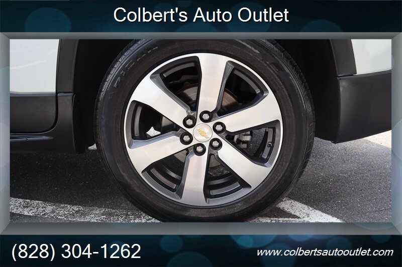2019 Chevrolet Traverse LT Leather - Photo 4 - Hickory, NC 28601