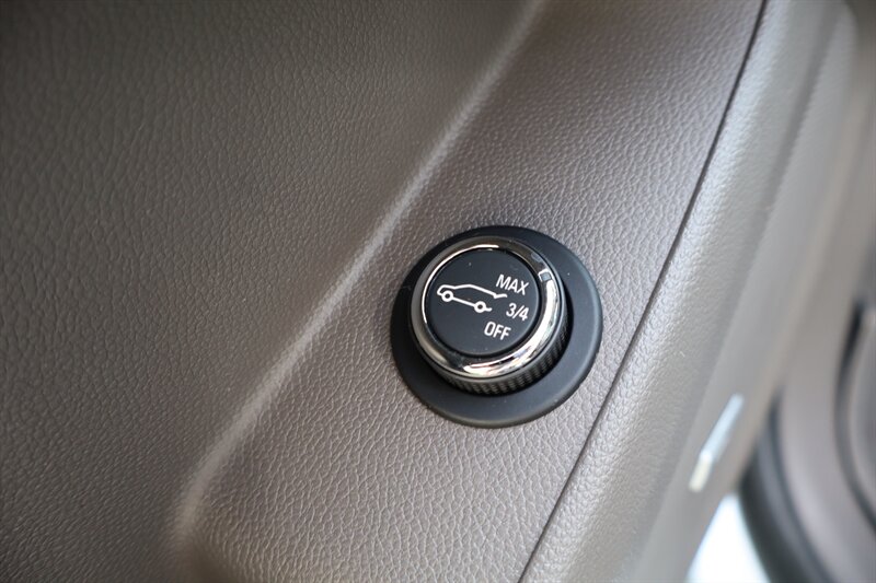 2019 Chevrolet Traverse LT Leather - Photo 17 - Hickory, NC 28601