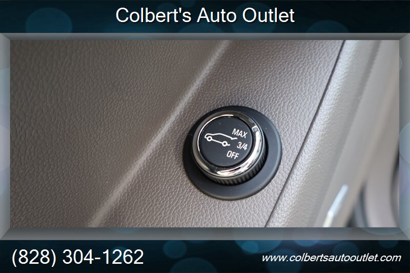 2019 Chevrolet Traverse LT Leather - Photo 17 - Hickory, NC 28601