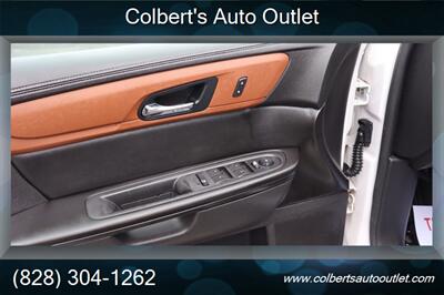 2016 Chevrolet Traverse LT   - Photo 8 - Hickory, NC 28601