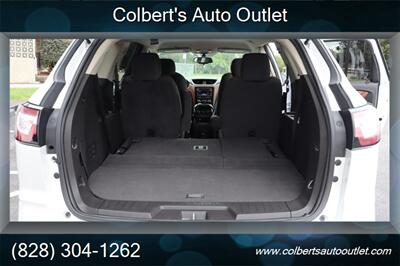 2016 Chevrolet Traverse LT   - Photo 19 - Hickory, NC 28601