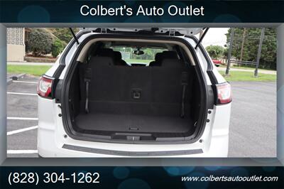 2016 Chevrolet Traverse LT   - Photo 17 - Hickory, NC 28601