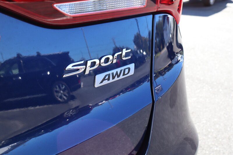 2018 Hyundai SANTA FE Sport 2.4L - Photo 23 - Hickory, NC 28601