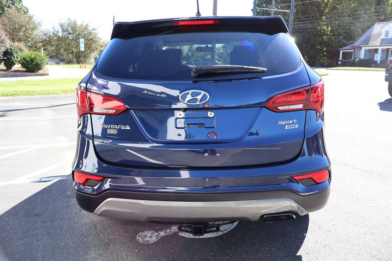 2018 Hyundai SANTA FE Sport 2.4L - Photo 10 - Hickory, NC 28601