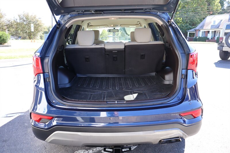 2018 Hyundai SANTA FE Sport 2.4L - Photo 11 - Hickory, NC 28601