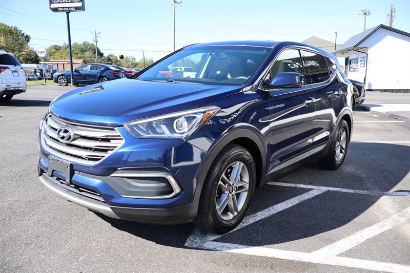 2018 Hyundai SANTA FE Sport 2.4L - Photo 3 - Hickory, NC 28601