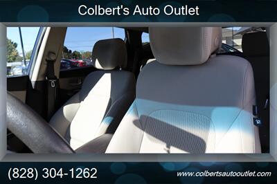 2018 Hyundai SANTA FE Sport 2.4L - Photo 15 - Hickory, NC 28601