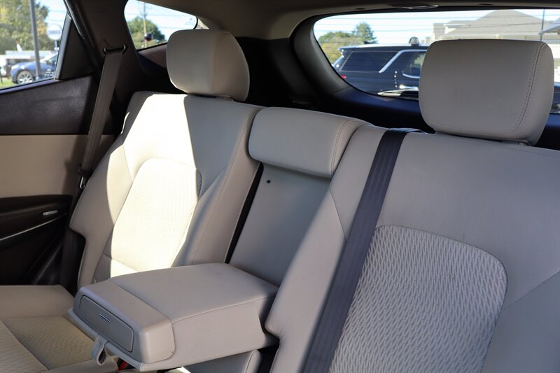 2018 Hyundai SANTA FE Sport 2.4L - Photo 25 - Hickory, NC 28601