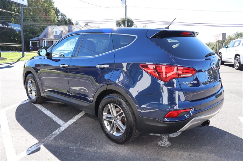 2018 Hyundai SANTA FE Sport 2.4L - Photo 4 - Hickory, NC 28601